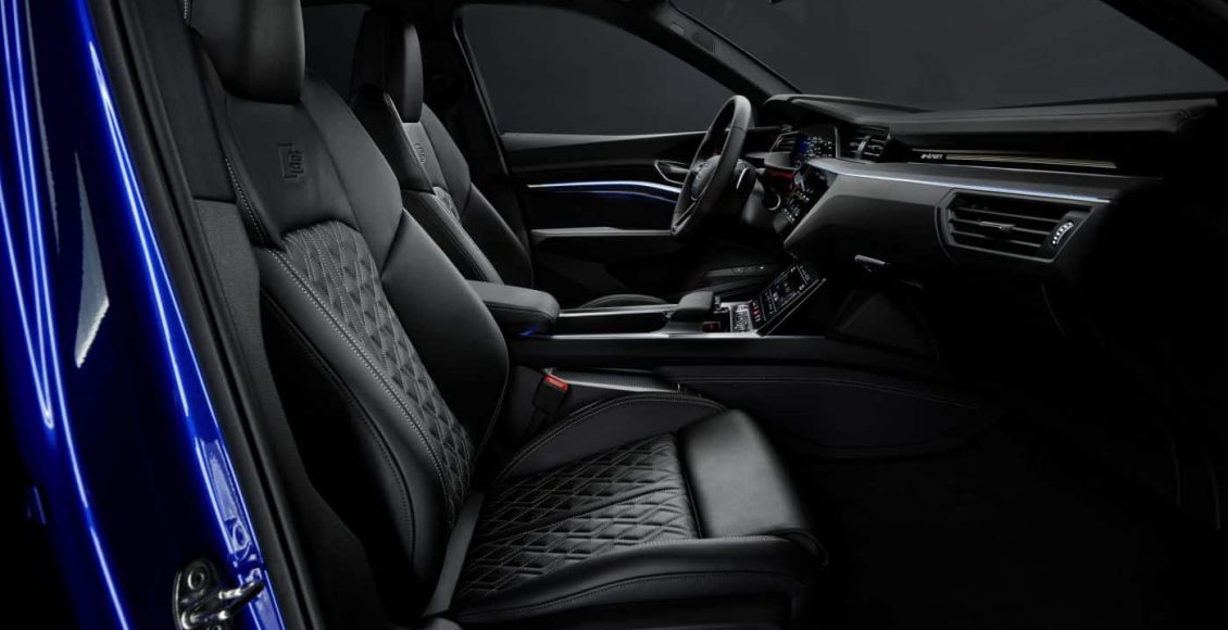 audi-sq810