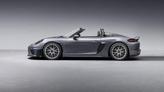 Porsche 718 Spyder RS: el Boxster más radical se despide del motor de combustión interna llegando a las 9.000 rpm