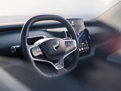 El Volvo EX30 es el nuevo SUV eléctrico asequible que arranca en los 36.000 euros