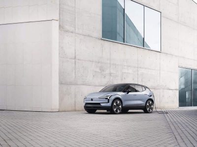 El Volvo EX30 es el nuevo SUV eléctrico asequible que arranca en los 36.000 euros