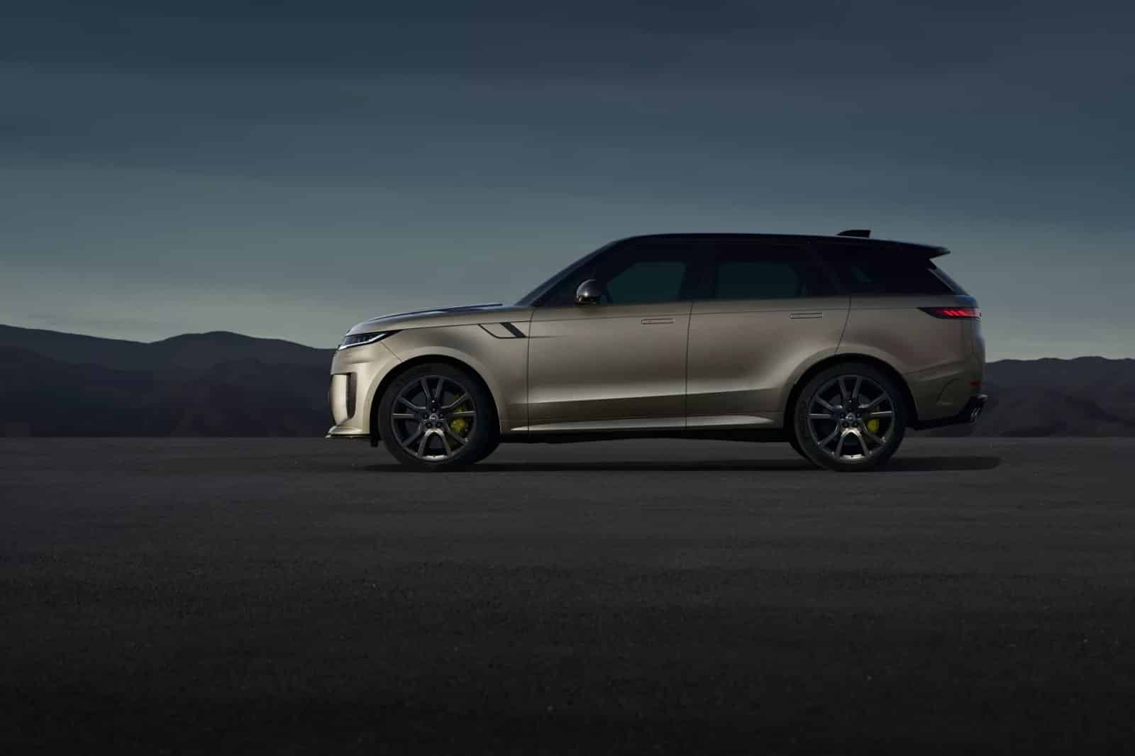 Range Rover Sport SV 2023: ahora con un V8 de 4.4 litros y 635 CV de origen BMW