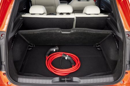El Fiat 600 ya es oficial: crossover eléctrico con más de 400 kilómetros de autonomía