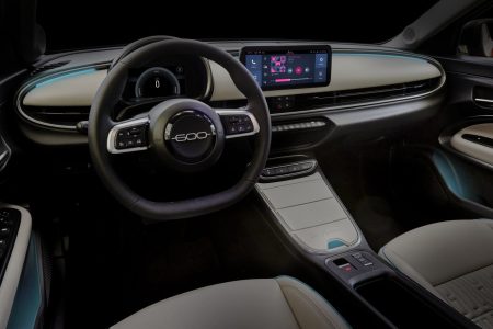 El Fiat 600 ya es oficial: crossover eléctrico con más de 400 kilómetros de autonomía