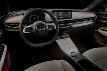 El Fiat 600 ya es oficial: crossover eléctrico con más de 400 kilómetros de autonomía
