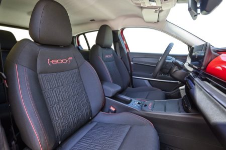 El Fiat 600 ya es oficial: crossover eléctrico con más de 400 kilómetros de autonomía