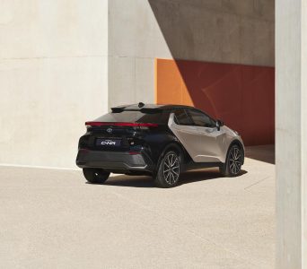 Estos son los precios del Toyota C-HR 2024 para España: ya lo puedes comprar