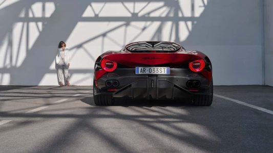 Alfa Romeo 33 Stradale: vuelve el icono en forma de tirada limitada