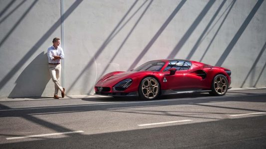 Alfa Romeo 33 Stradale: vuelve el icono en forma de tirada limitada