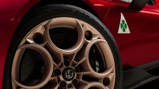 Alfa Romeo 33 Stradale: vuelve el icono en forma de tirada limitada