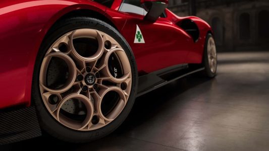 Alfa Romeo 33 Stradale: vuelve el icono en forma de tirada limitada