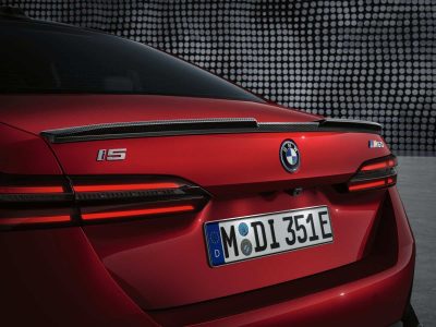 Los BMW Serie 5 e i5 2024 estrenan las M Performance Parts