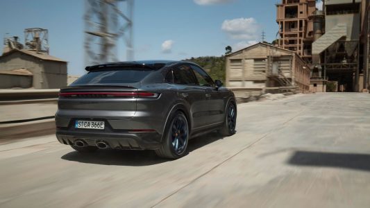 Porsche Cayenne Turbo E-Hybrid: con 739 CV ahora más autonomía eléctrica