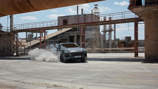 Porsche Cayenne Turbo E-Hybrid: con 739 CV ahora más autonomía eléctrica