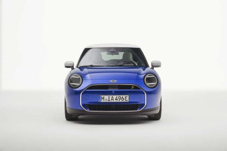 El nuevo MINI Cooper eléctrico aterriza con 402 kilómetros de autonomía