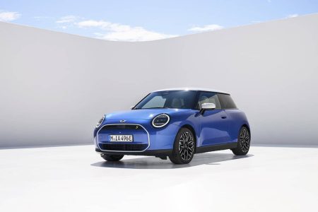 El nuevo MINI Cooper eléctrico aterriza con 402 kilómetros de autonomía