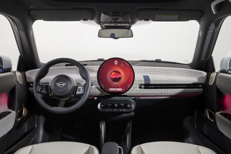 El nuevo MINI Cooper eléctrico aterriza con 402 kilómetros de autonomía