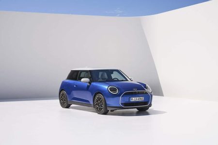 El nuevo MINI Cooper eléctrico aterriza con 402 kilómetros de autonomía