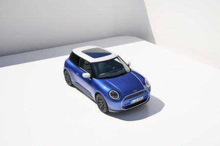 El nuevo MINI Cooper eléctrico aterriza con 402 kilómetros de autonomía