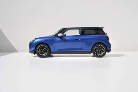 El nuevo MINI Cooper eléctrico aterriza con 402 kilómetros de autonomía