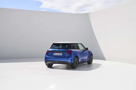 El nuevo MINI Cooper eléctrico aterriza con 402 kilómetros de autonomía