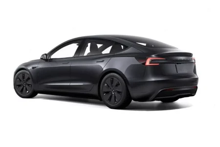 El Tesla Model 3 2024 ya es oficial: más autonomía, equipamiento e interior mejorado