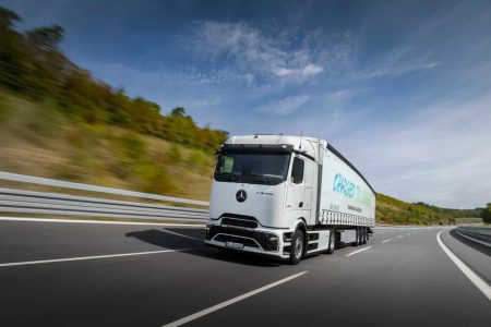 Mercedes presenta el eActros 600: así es el rival del Tesla Semi