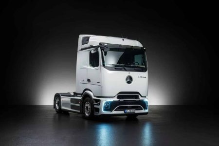 Mercedes presenta el eActros 600: así es el rival del Tesla Semi