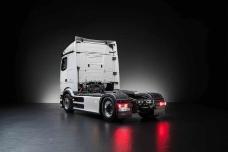 Mercedes presenta el eActros 600: así es el rival del Tesla Semi