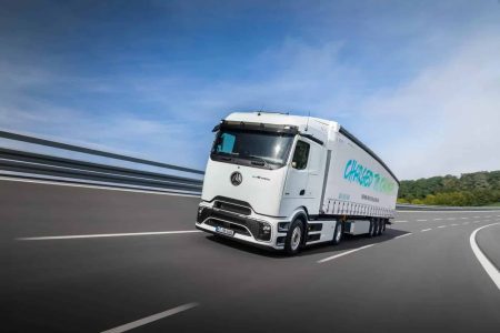 Mercedes presenta el eActros 600: así es el rival del Tesla Semi