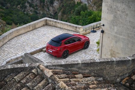 Alfa Romeo Tributo Italiano: nueva serie especial para los Giulia, Stelvio y Tonale