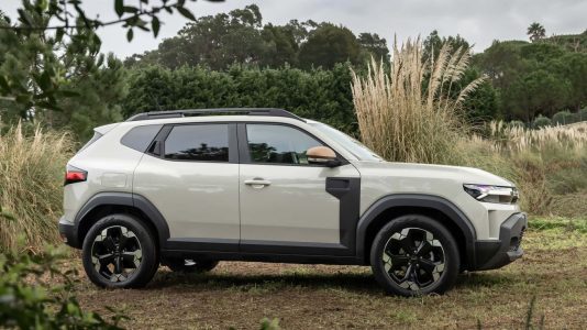 El Dacia Duster 2024 llega sin motores diésel y con un motor híbrido