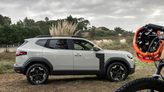 El Dacia Duster 2024 llega sin motores diésel y con un motor híbrido