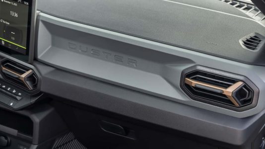 El Dacia Duster 2024 llega sin motores diésel y con un motor híbrido