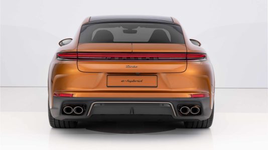 La tercera generación del Porsche Panamera llega con muchos cambios y una nueva versión híbrida enchufable