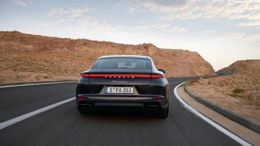 La tercera generación del Porsche Panamera llega con muchos cambios y una nueva versión híbrida enchufable