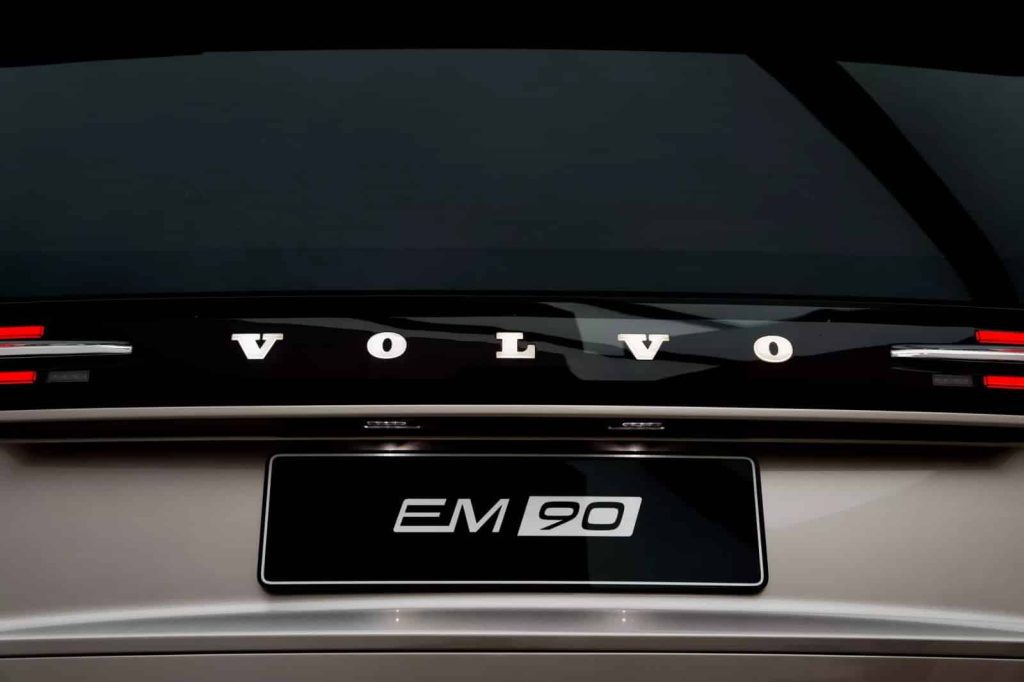 Volvo EM90: así es el nuevo monovolumen sueco 100% eléctrico con 738 kilómetros de autonomía