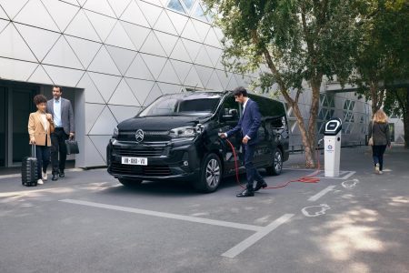 Citroën SpaceTourer 2024: hasta 350 kilómetros de autonomía... y sólo disponible en formato eléctrico