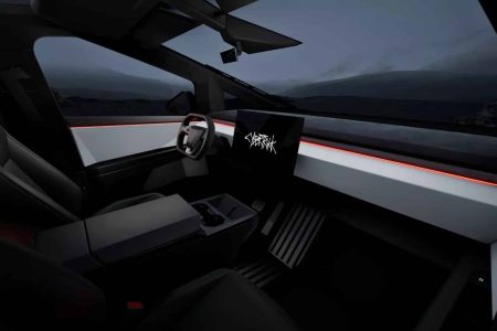 El Tesla Cybertruck ya ha llegado: mucho más caro de lo que prometió Elon Musk y con menos autonomía