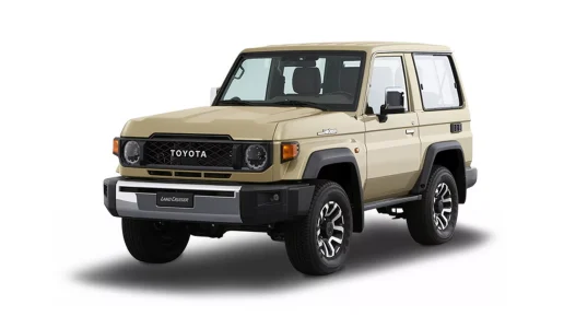 El Toyota Land Cruiser 70 recibe una variante de tres puertas: sólo para unos pocos afortunados