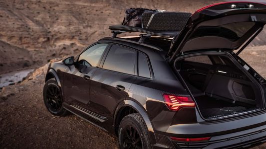 El Audi Q8 e-tron edition Dakar no te lo podrás permitir... es demasiado caro (y exclusivo)