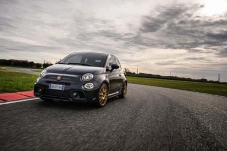 Así se despiden de los motores de combustión en la marca: Abarth 695 75° Anniversario