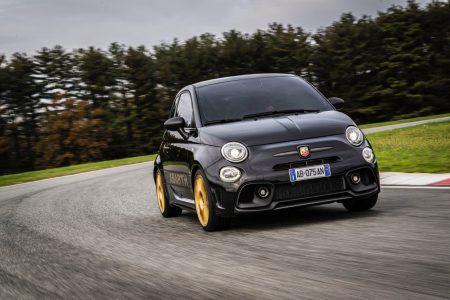 Así se despiden de los motores de combustión en la marca: Abarth 695 75° Anniversario