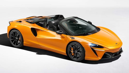 Es híbrido enchufable y descapotable: así es el McLaren Artura Spider