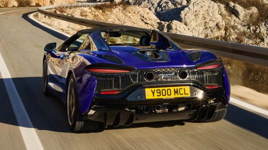 Es híbrido enchufable y descapotable: así es el McLaren Artura Spider