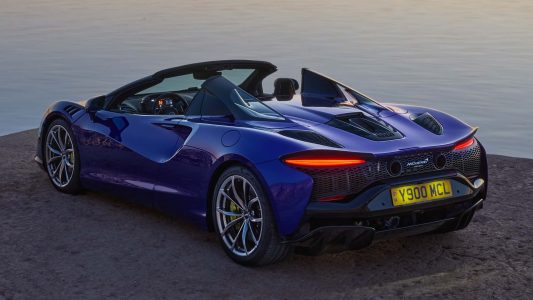 Es híbrido enchufable y descapotable: así es el McLaren Artura Spider