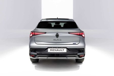 Este nuevo SUV de Renault es híbrido, está fabricado en España y ya tiene precios