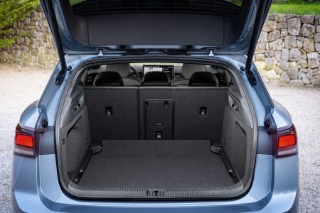 Familiar, 605 litros de maletero, 685 de autonomía WLTP y eléctrico: así es el Volkswagen ID.7 Tourer
