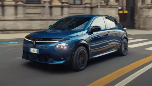 Lancia adelanta la presentación del Ypsilon: de momento sólo el eléctrico que se fabricará en Zaragoza