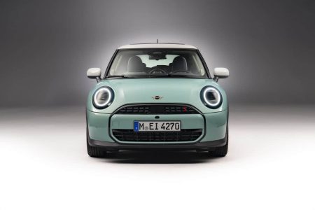 ¡Llegaron las versiones con motor de gasolina! así lucen los MINI Cooper C y MINI Cooper S