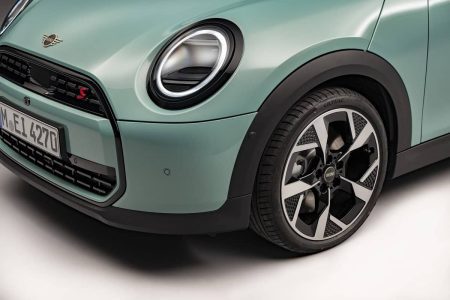 ¡Llegaron las versiones con motor de gasolina! así lucen los MINI Cooper C y MINI Cooper S